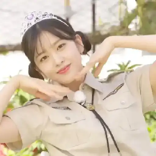 Yujin / @ive_stickers  4
