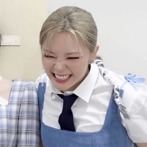 Jeongyeon / TWICE  7