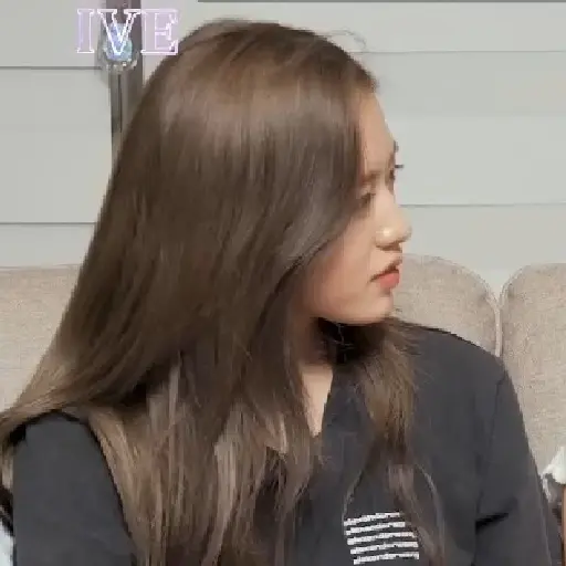 Yujin / @ive_stickers  8
