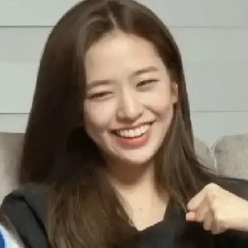 Yujin / @ive_stickers  4