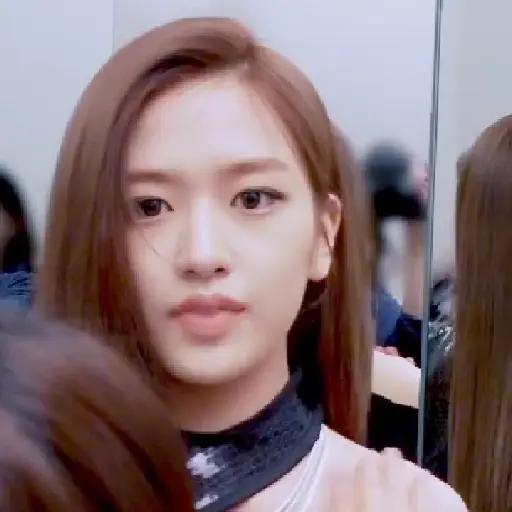 Yujin / IVE ELEVEN