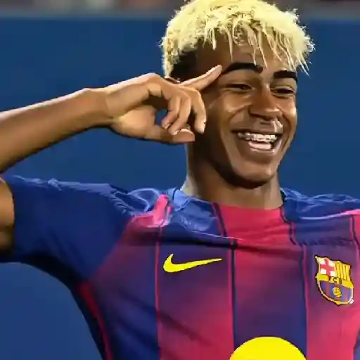 Lamine Yamal / @ive_stickers  5