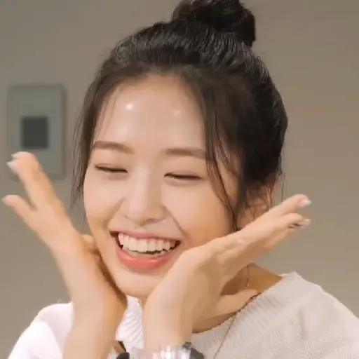 Yujin / @ive_stickers  7