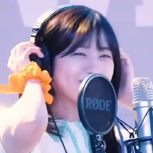 Yujin / @ive_stickers  7