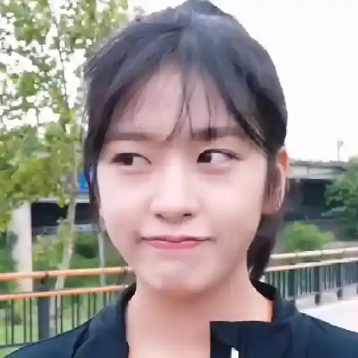 Yujin / @ive_stickers  3