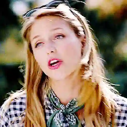 Kara Danvers  22