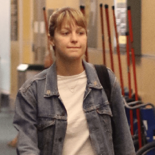 Melissa Benoist  16