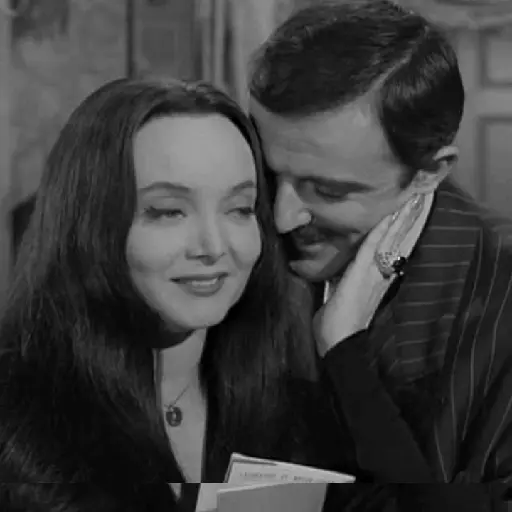 Pareja Addams 19