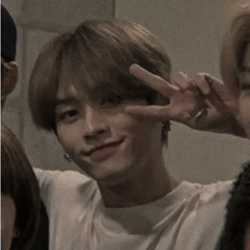 Lee know 14