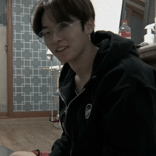 Lee know 28