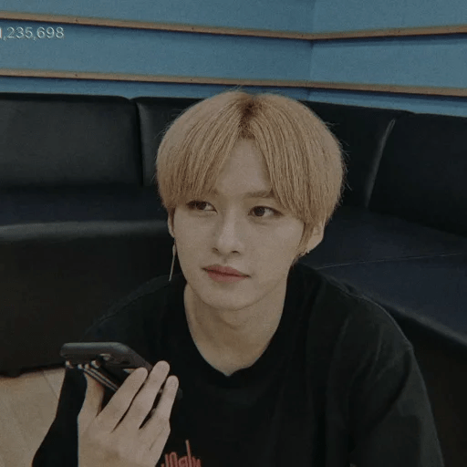 Lee know 27