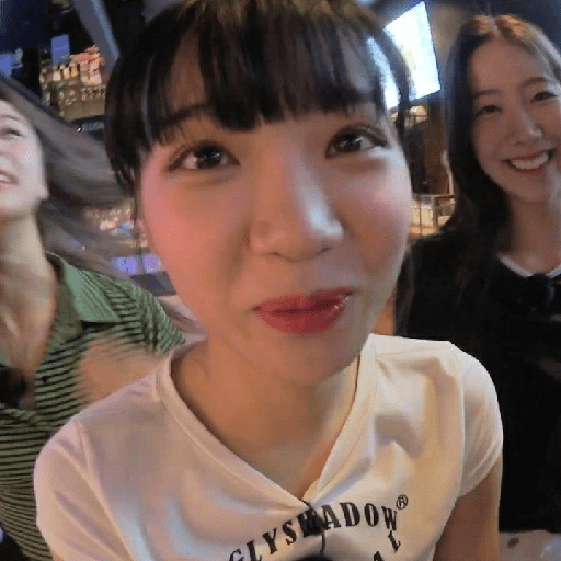 Kpop random 3 🤑 20