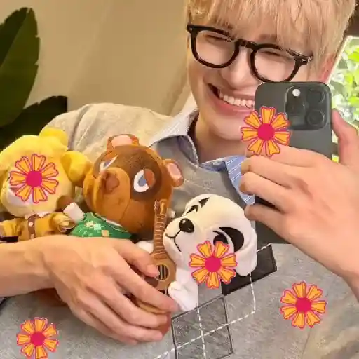 Jihoon  .  ♡ 14