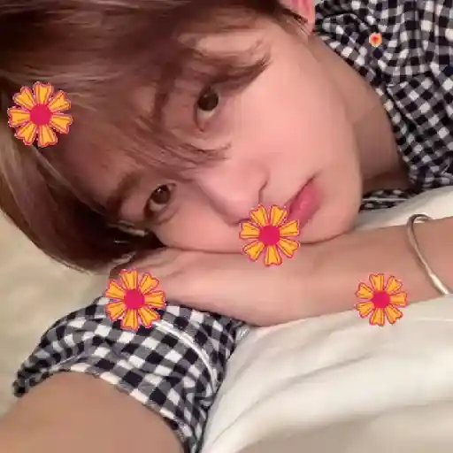 Jihoon  .  ♡ 13