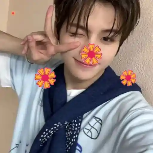 Jihoon  .  ♡ 10
