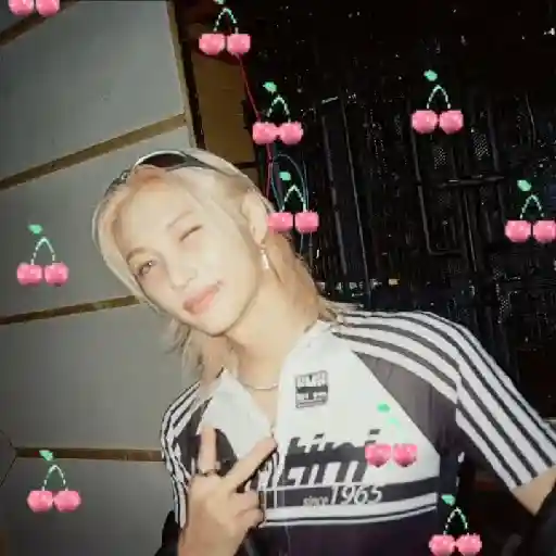 ꒰̷̸͜͡✿͜͡ ̸̷   FELIX 8