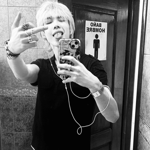 ּ   ִ   Anderson   ִ   ͘
