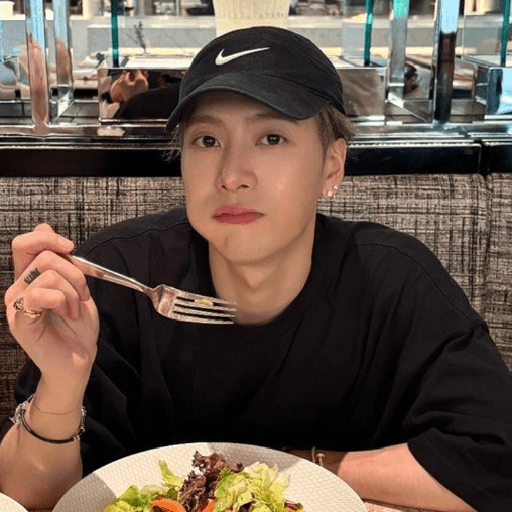ㅤㅤ⌗ Jackson Wang┆🍙 8