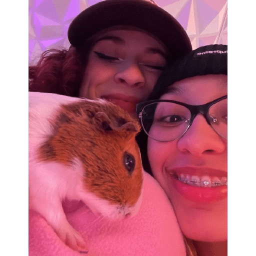 Rai y Alissandra (Streamers) 19
