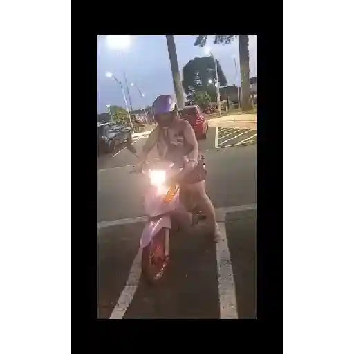 Moto  5