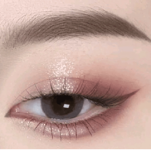 Eye makeup 