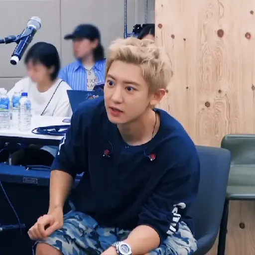 Com  exo,  news 12