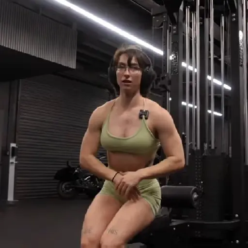 Muscle mommy 💪🏼🫠 15