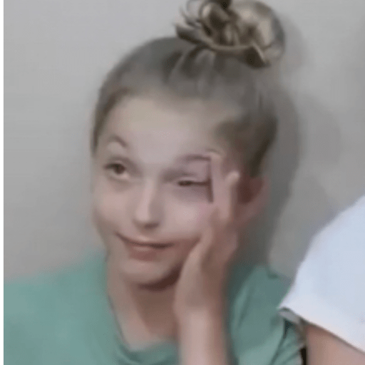 Menina da garrafa 4