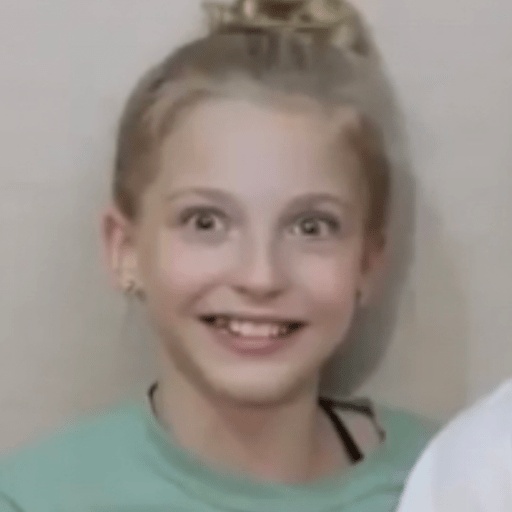 Menina da garrafa 15