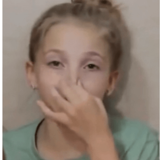 Menina da garrafa 22