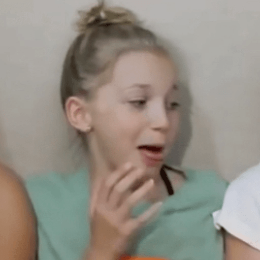 Menina da garrafa 9