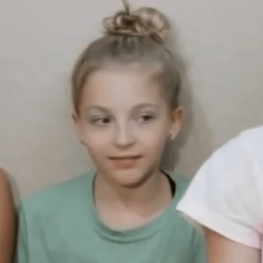 Menina da garrafa 6