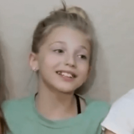 Menina da garrafa 11