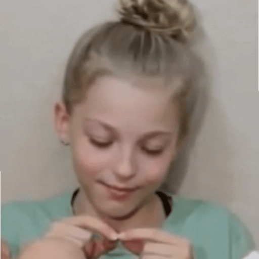 Menina da garrafa 17