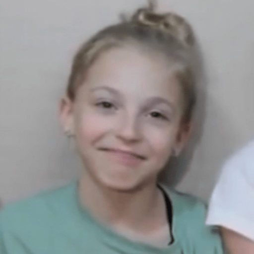 Menina da garrafa 2