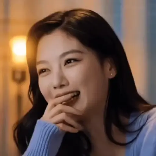 ( @y.yeonjj )  :    Yoojung.