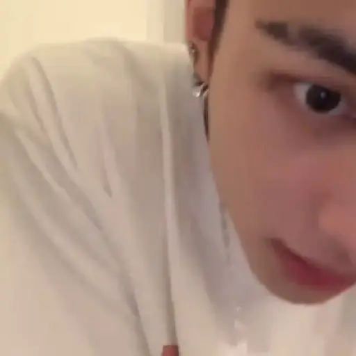 (_theffyyas) : Hyunjin . 🍨 27