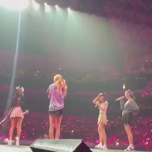 BLACKPINK TOUR DALLAS DAY2 V3 16