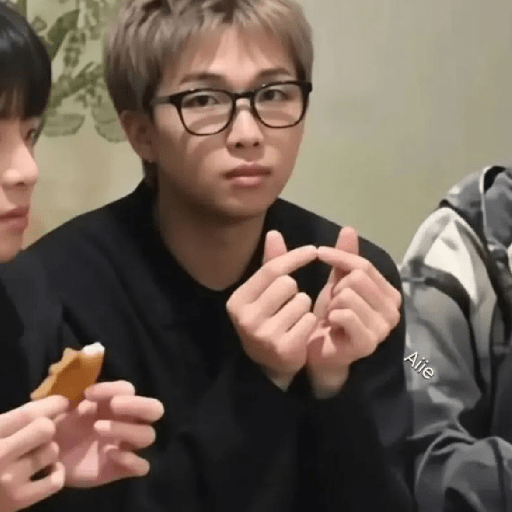 ( @scorzsatto ) ㅤ:ㅤ Bts meme.ㅤ 16