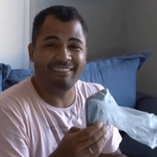 Aquele idiota cabelo colorido 5