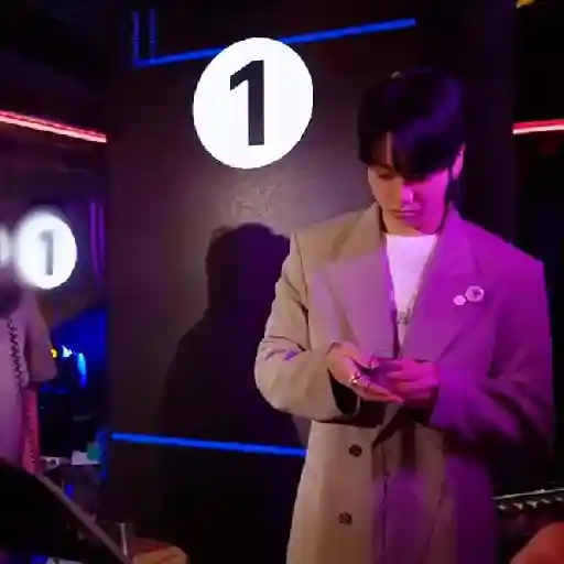 Jungkook ' rk 00 das fig 6