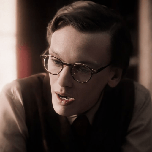    *🌑̮̑Henry Creelɜܓ*‎ 21
