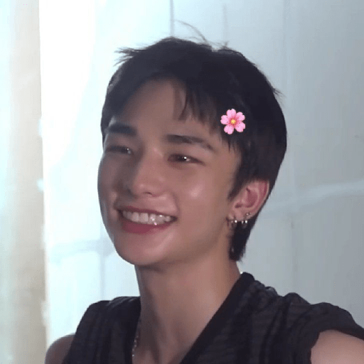 Hyunjin 2.0 8