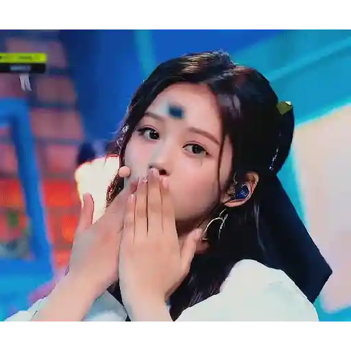 Sullyoon  13