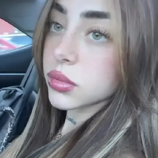✿᳘ ׄ ꒰᷼꒰ 🌺 Nicki Nicole. 20
