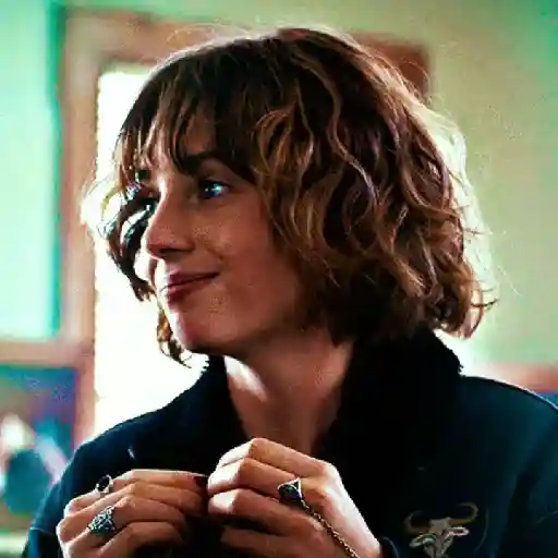Maya Hawke 🌷 9