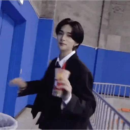 Hwang hyunjin 2
