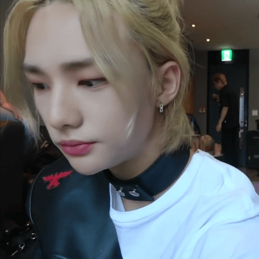 〆Hwang hyunjin 7
