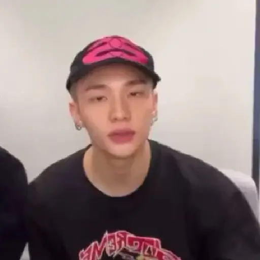 STRAY KIDS LOVE #4 9