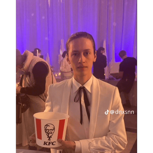 Que 25